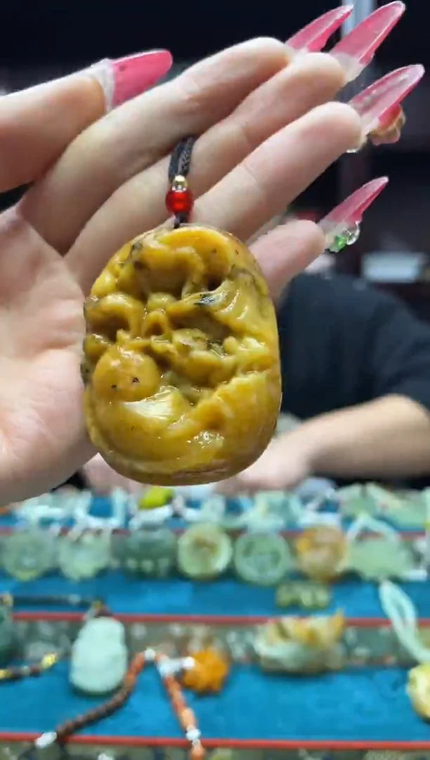 未镶嵌岫玉吊坠·