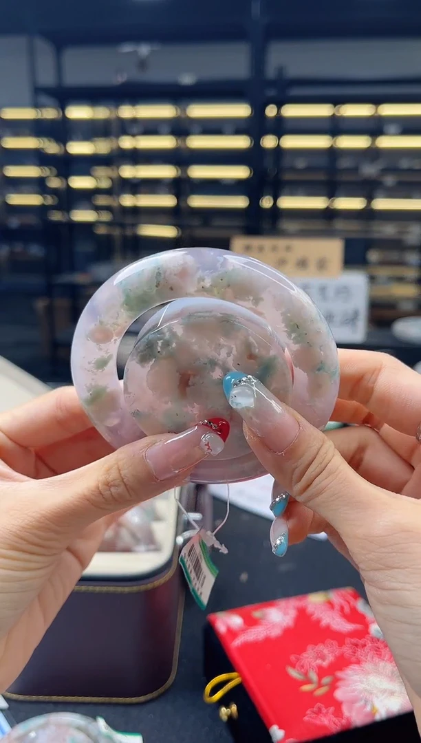 未镶嵌手镯石英质玉圈口 （不退不换）