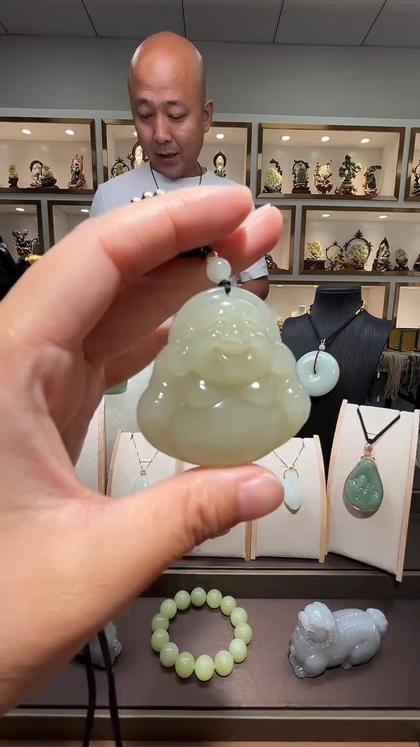 和田玉未镶嵌颈饰苏