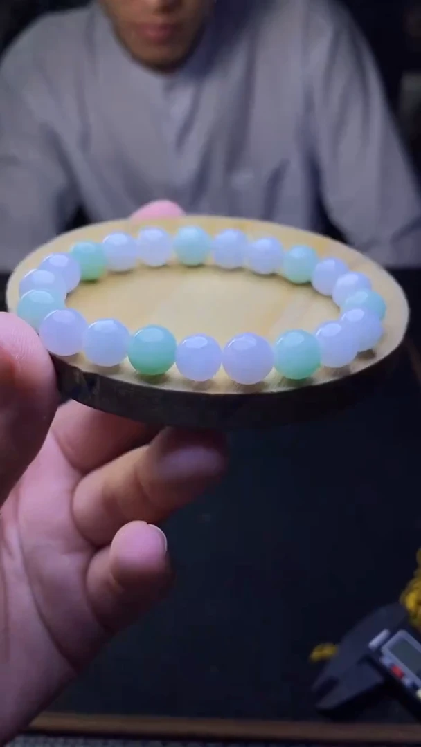 定制翡翠未镶嵌天然缅甸A货翡翠，多样性发货，拍一发一