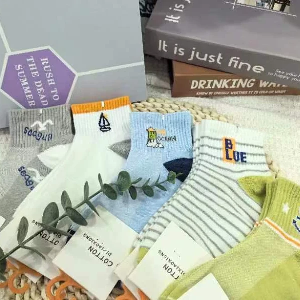 儿童袜子中筒运动袜无骨棉袜男童女童卡通装春秋款WZ008