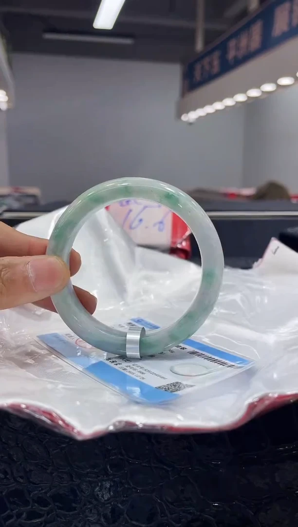 未镶嵌手镯翡翠4