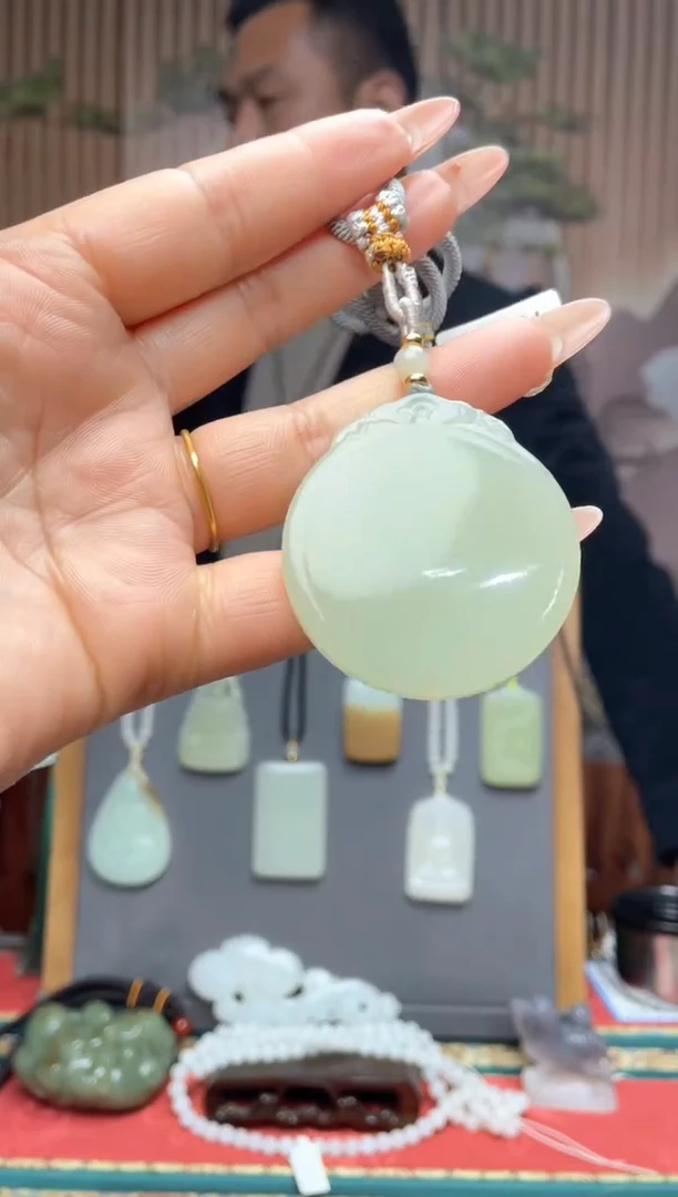 【闪购商品】和田玉颈饰未镶嵌一