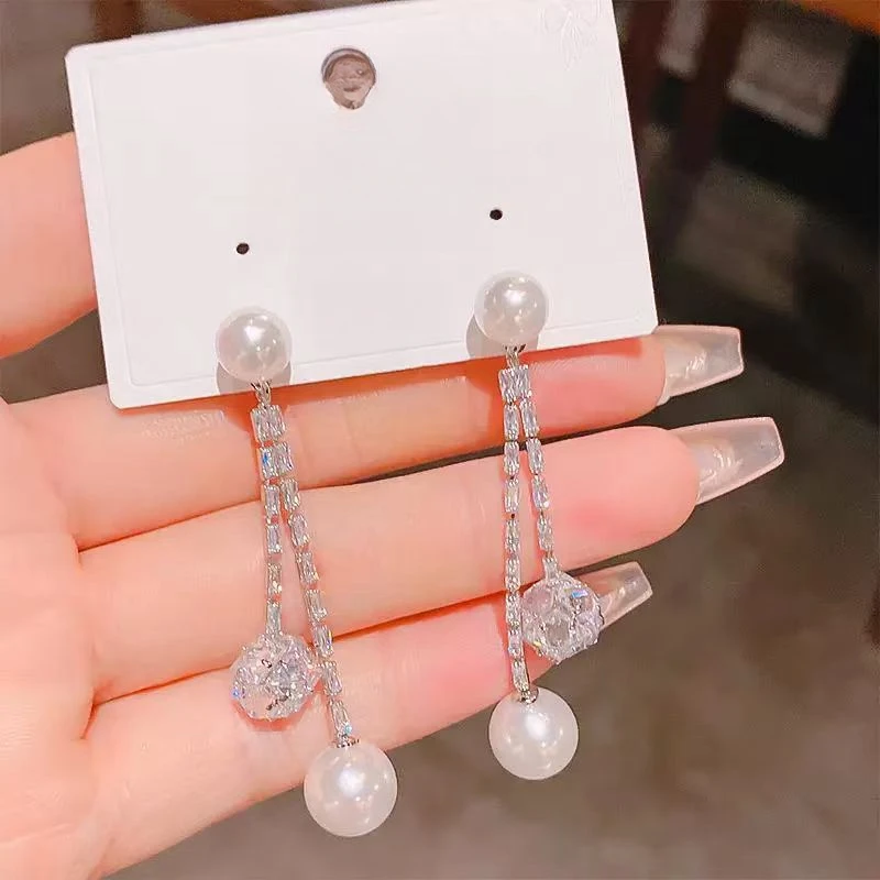 铜合金耳饰 轻奢风几何银耳钉镶钻耳饰耳饰精致轻奢优雅PT0670