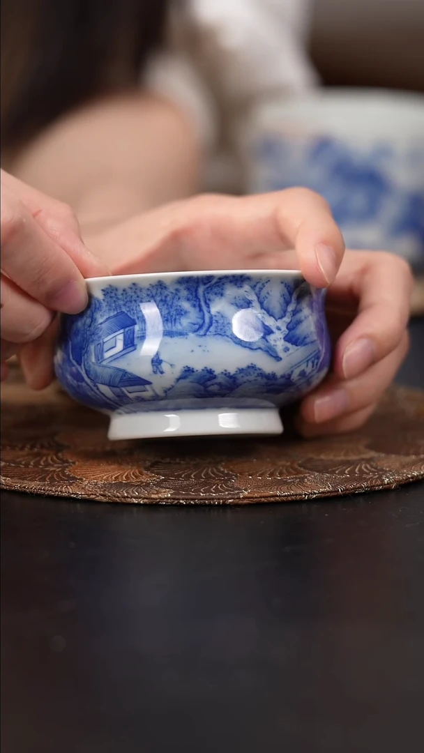 【闪购商品】杯看山柴窑青花山水