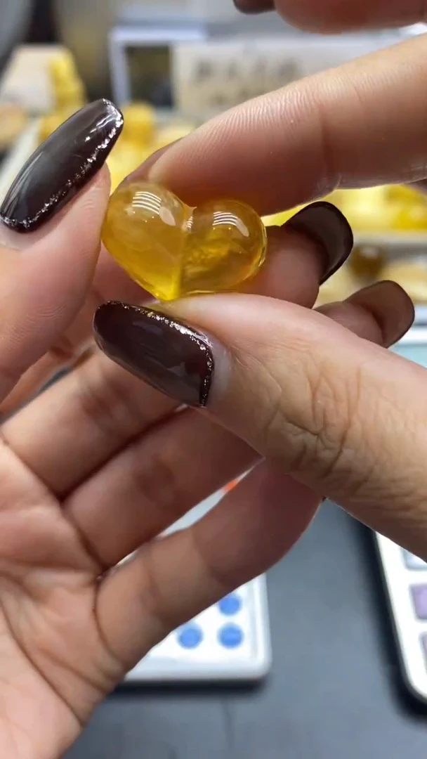 琥珀未镶嵌珠宝奇石2217