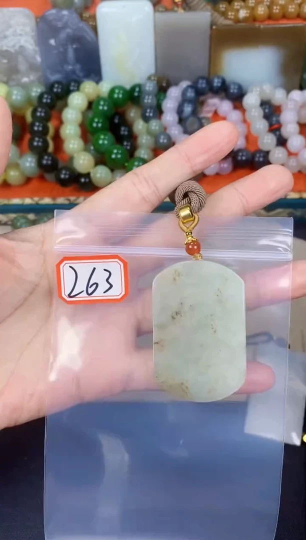 和田玉未镶嵌颈饰和田玉