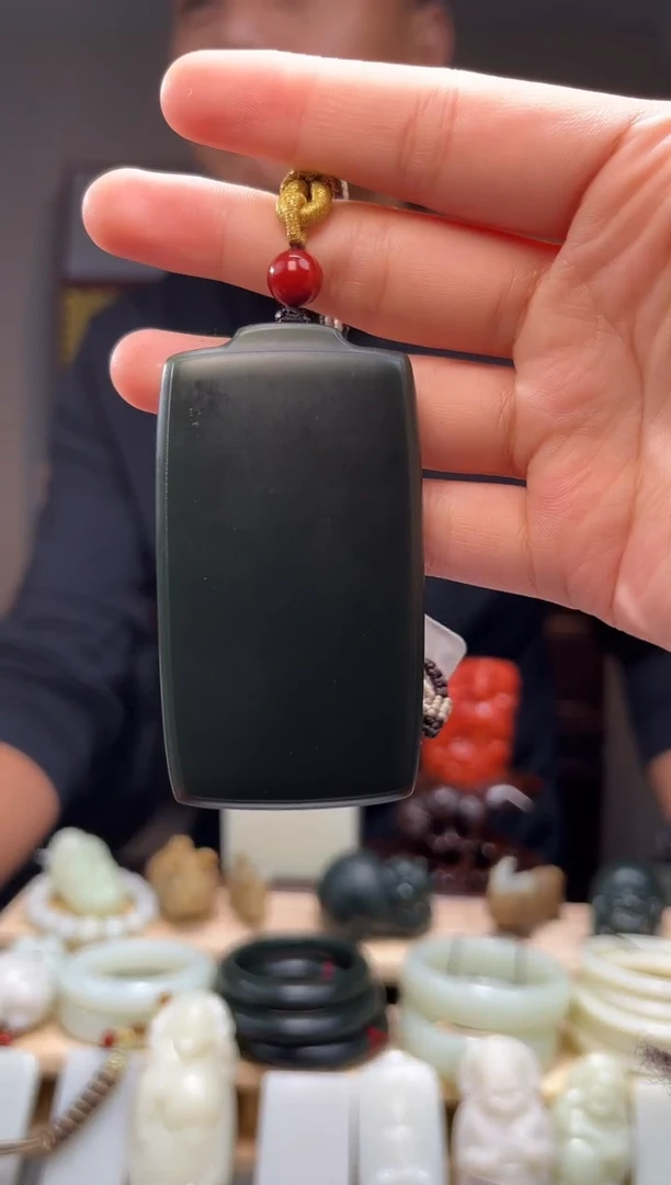 颈饰未镶嵌和田玉吊坠47