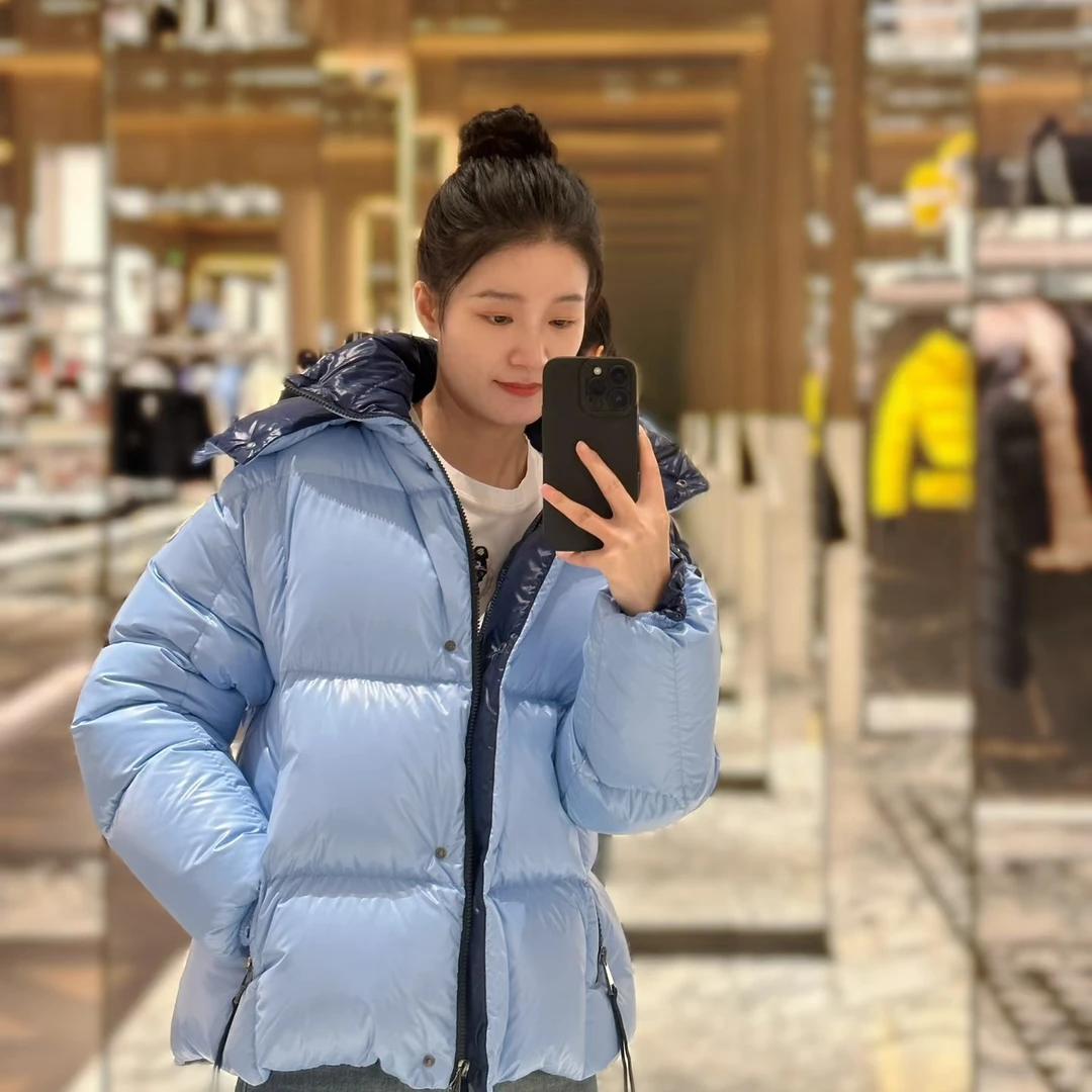 全新未使用 MONCLER 【蓝色特价】蒙口女士parana