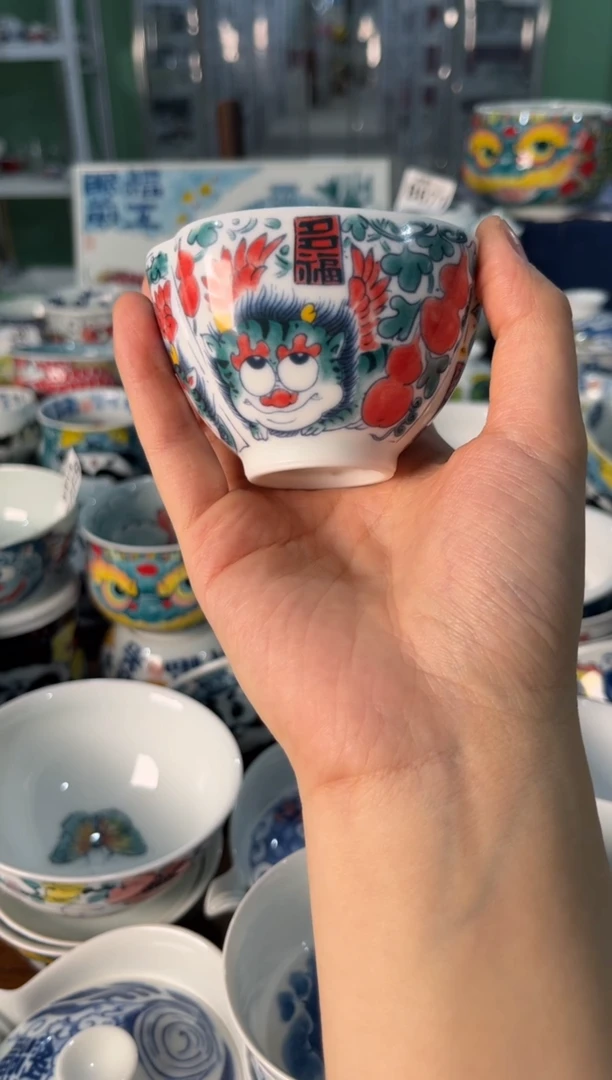 陶瓷小***生昨明景德镇陶瓷：三方