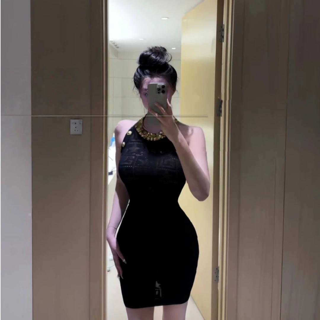 法式设计感重工显瘦连衣裙女春秋名媛千金气质收腰修身包臀短裙子