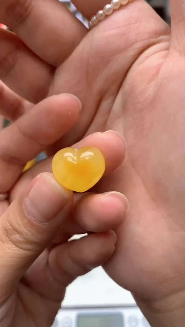 【闪购商品】琥珀珠宝奇石未镶嵌061琥珀蜜蜡花粉有纹小坑介意勿拍