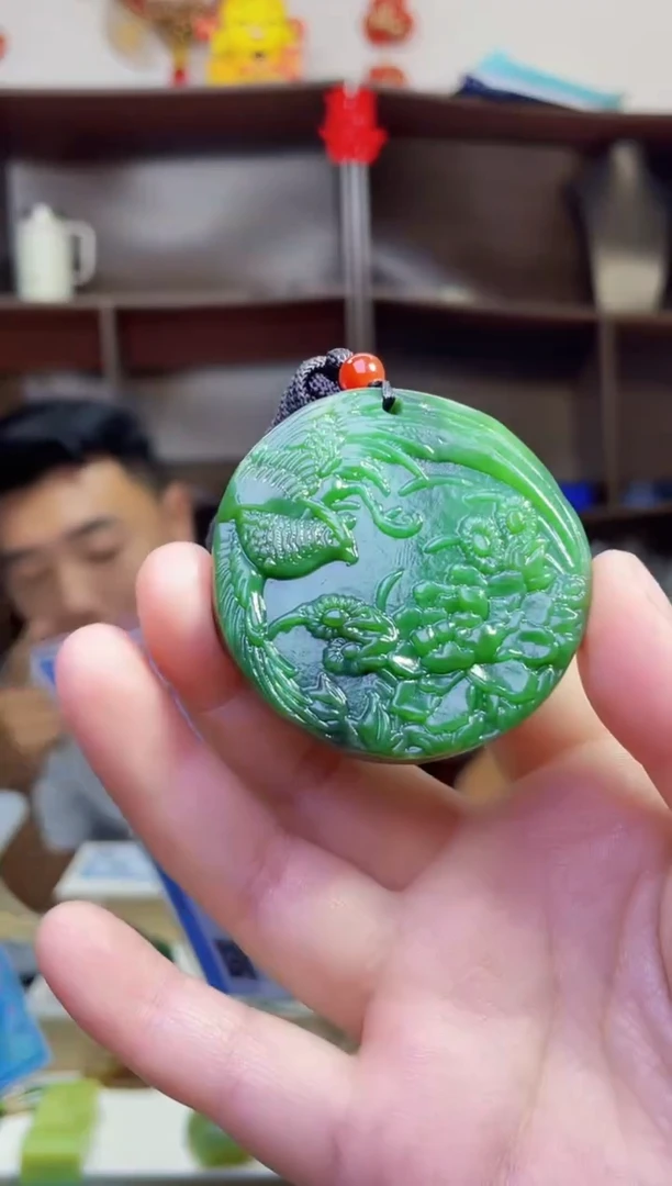 和田玉未镶嵌颈饰1