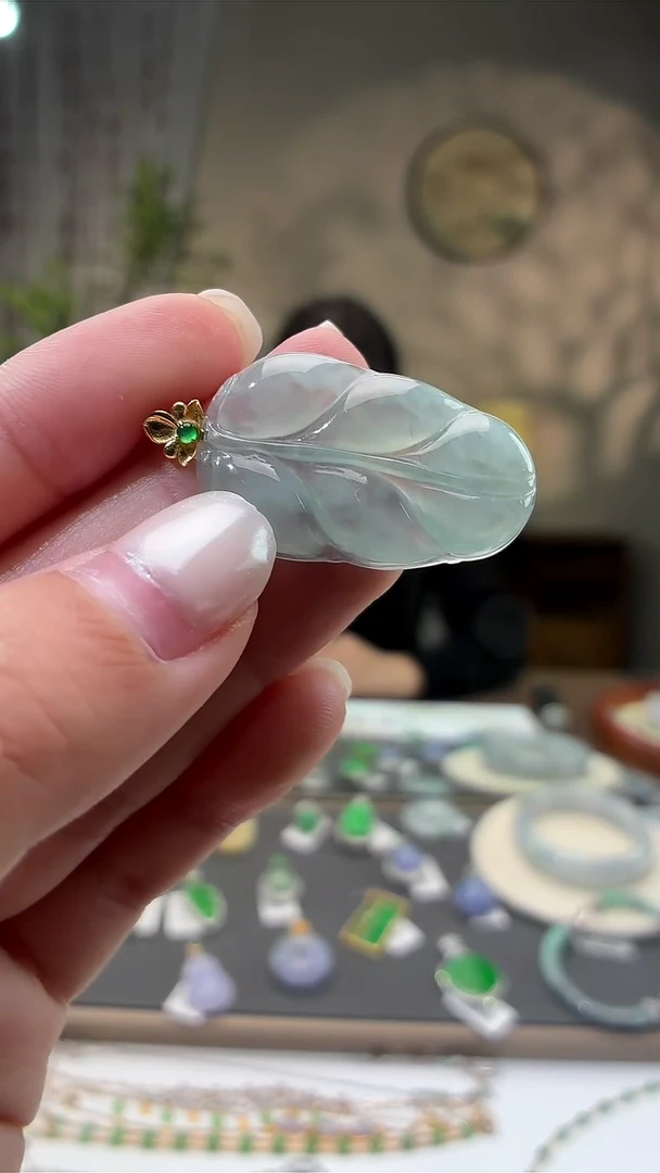 吊坠(不含链)18K金镶嵌翡翠叶子