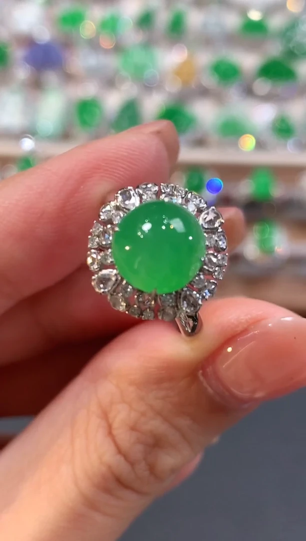18K金镶嵌戒指翡翠玛***?a143