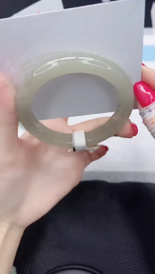 未镶嵌手镯石英质玉250-58