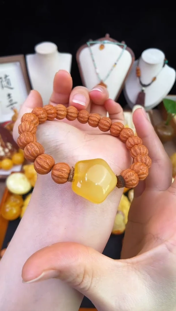 琥珀未镶嵌珠宝奇石柒月