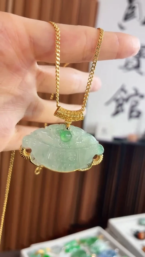 吊坠(不含链)18K金镶嵌翡翠吊坠
