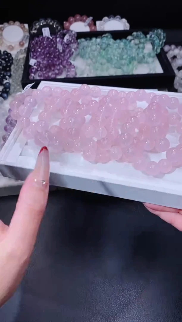 【闪购商品】水晶手链未镶嵌118.3果冻马粉手串 多样性发其一