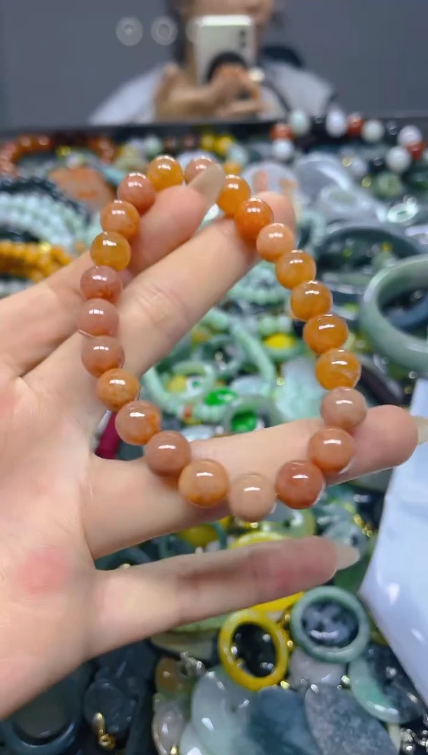 颈饰未镶嵌翡翠8MM/ Q /翡翠A货，一件也是批发价
