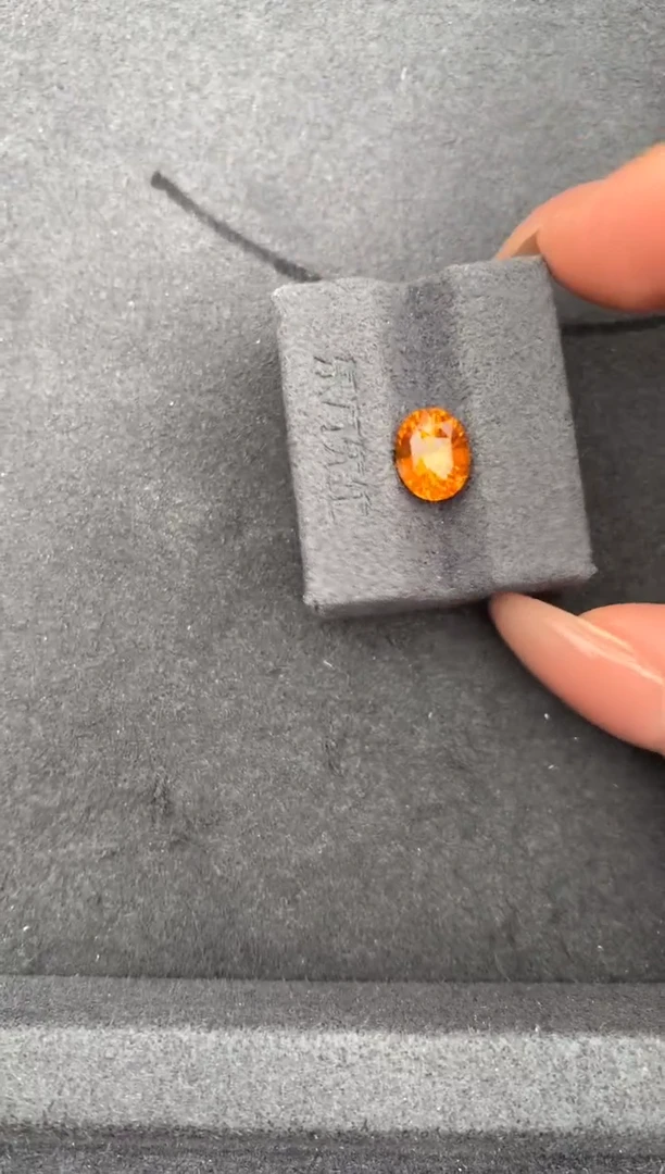 裸石蓝宝石2ct黄蓝宝  FB定制