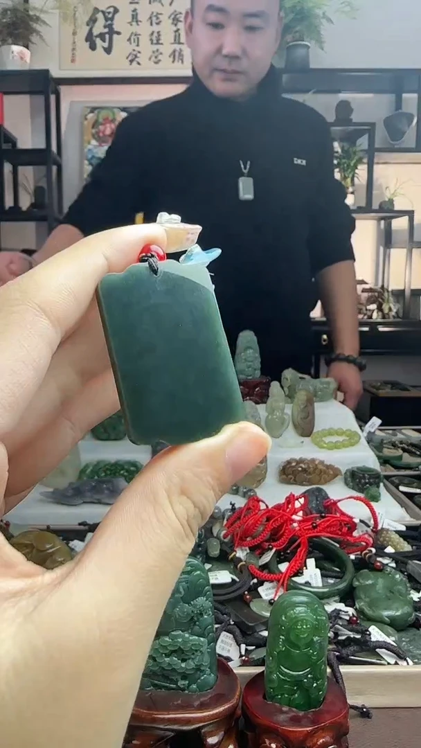 颈饰未镶嵌和田玉无事牌多样性发其一