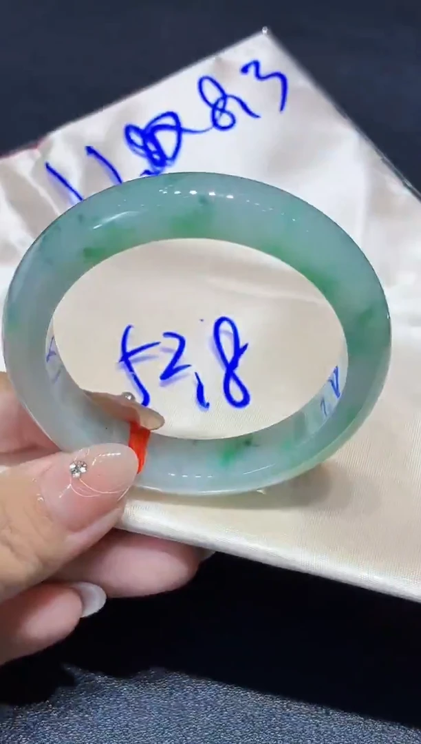 未镶嵌手镯翡翠翡翠手镯52.8