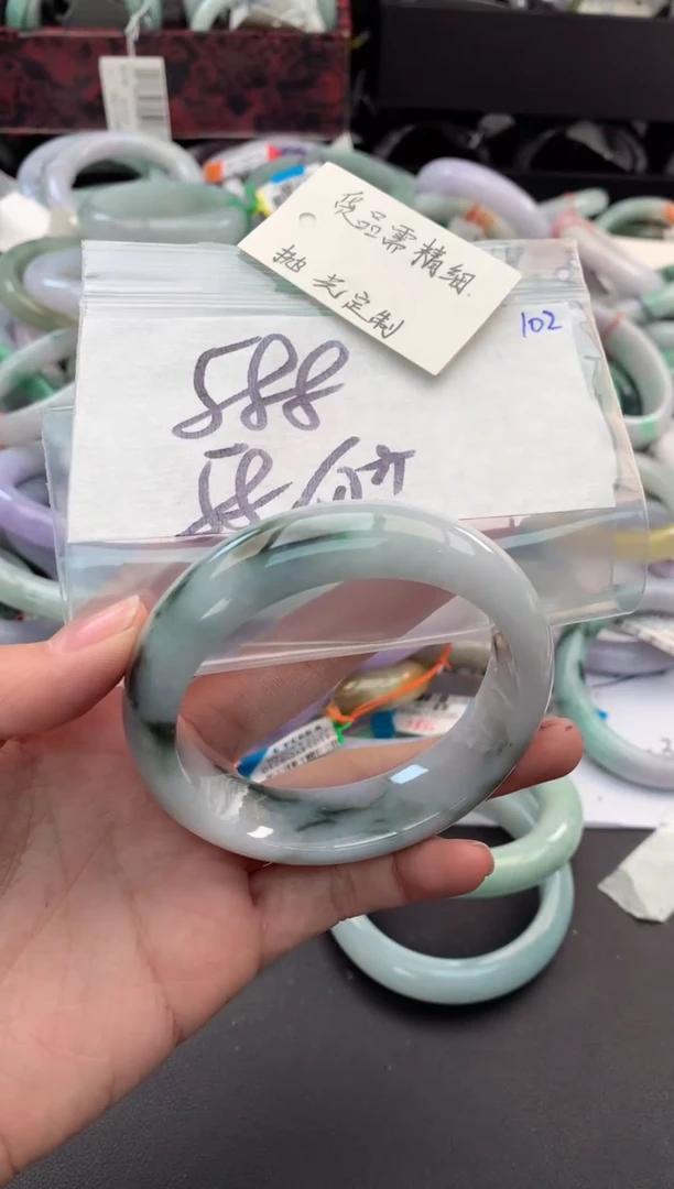 【闪购商品】定制翡翠未镶嵌毛货需精细抛光+多人