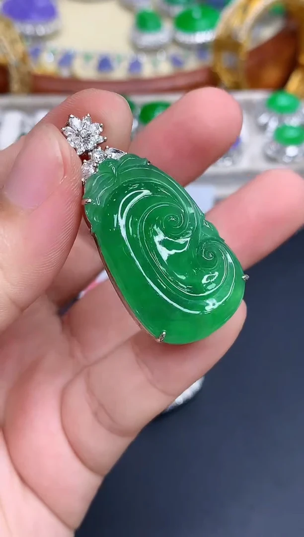 颈饰18K金镶嵌翡翠617-中国好珍宝