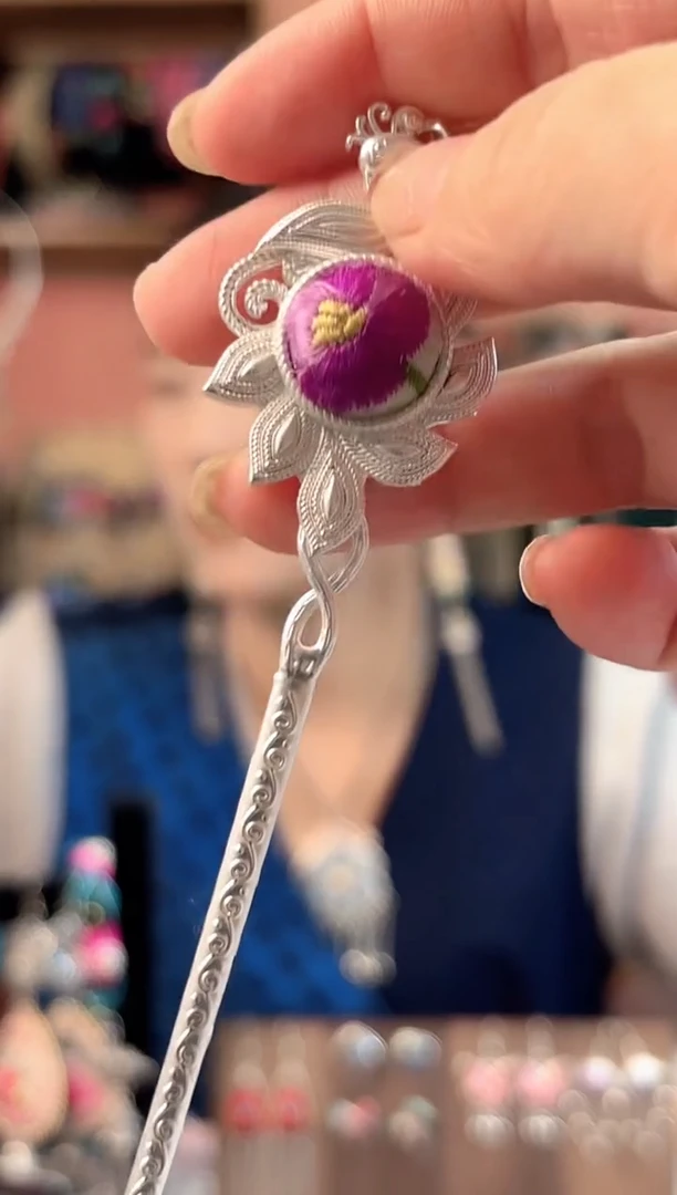 织绣艺枝独绣手工饰品113