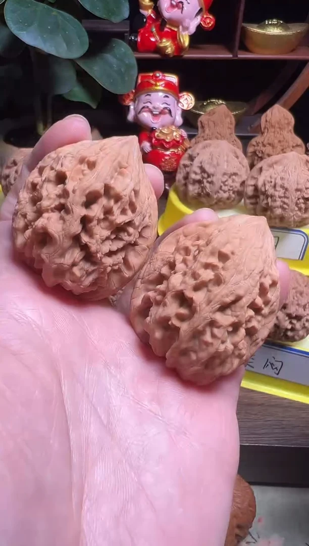 把件文玩核桃微瑕大沽石40