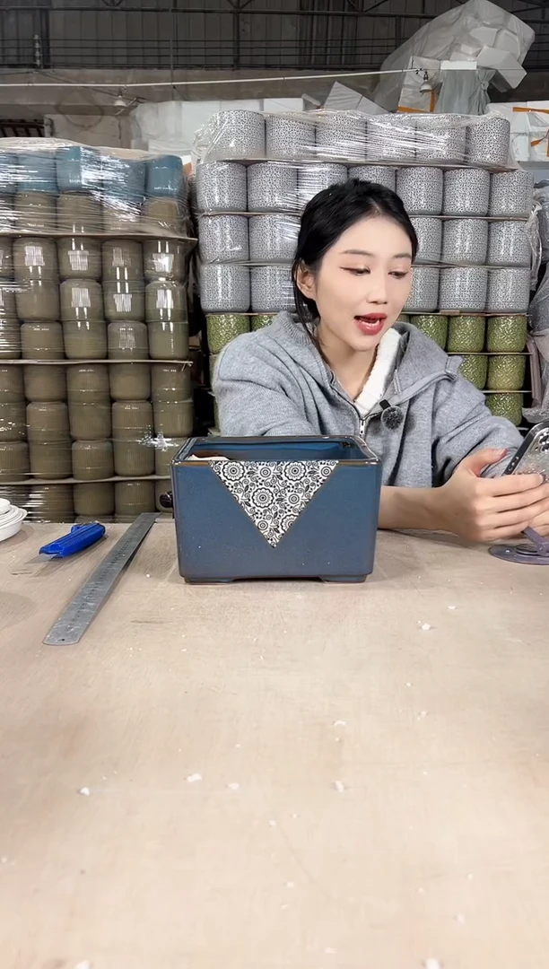 【闪购商品】陶瓷四方三角花蓝大号22x14