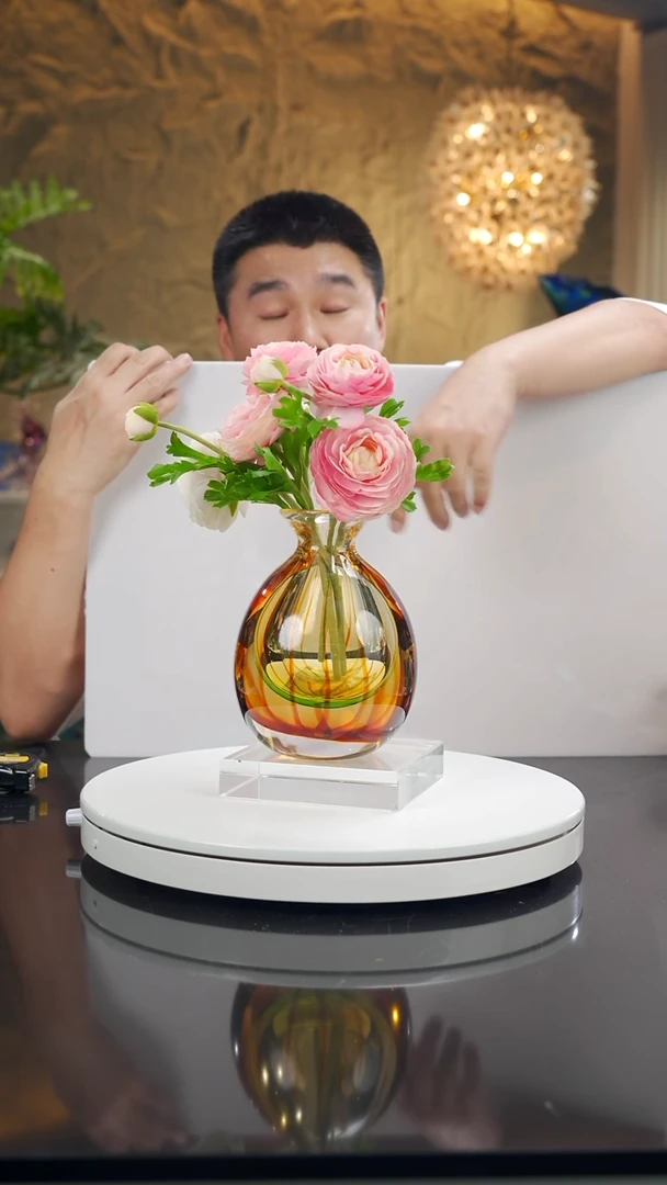 摆件福利设计款琥珀绿花瓶摆件