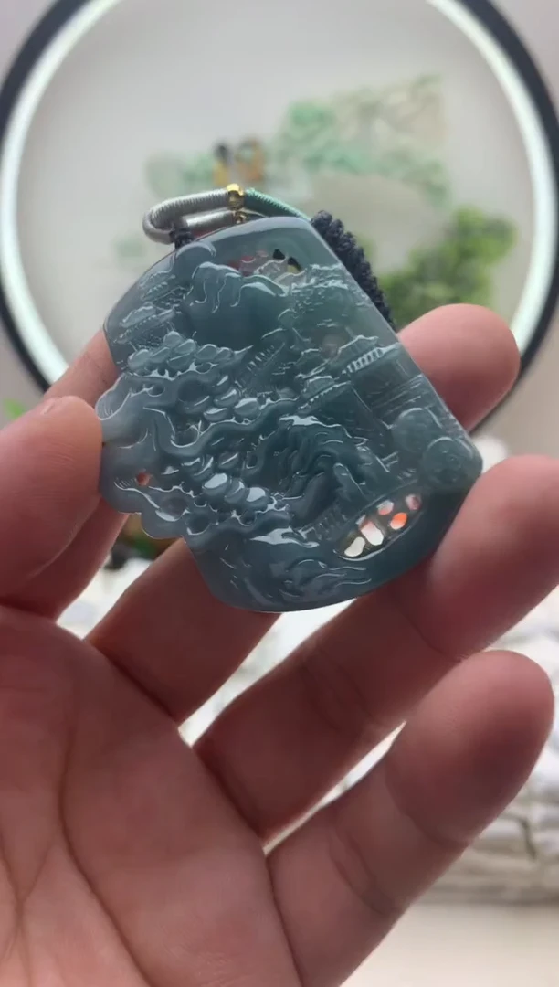 颈饰未镶嵌翡翠山水牌
