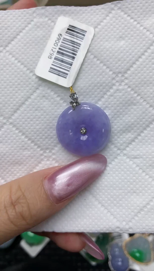 翡翠18K金镶嵌颈饰1111111111