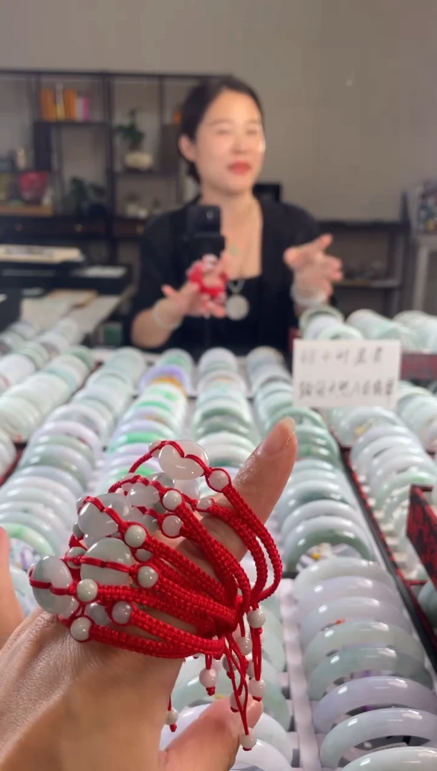 未镶嵌手绳翡翠多样性发一