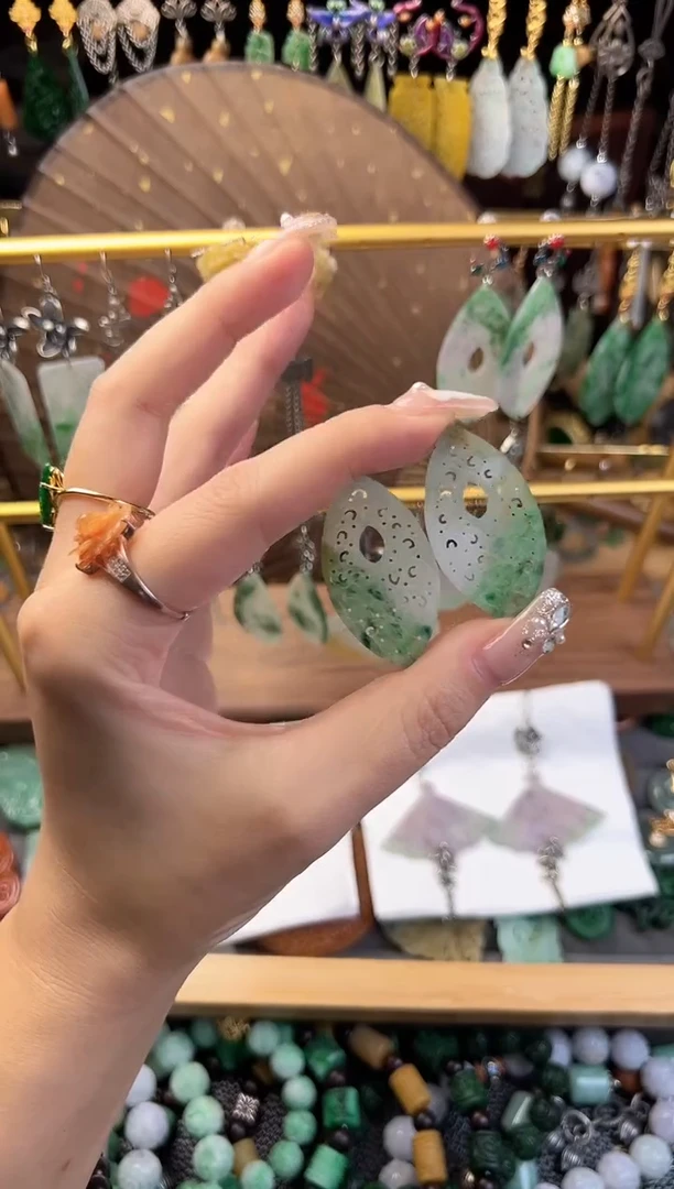 未镶嵌定制翡翠翡翠