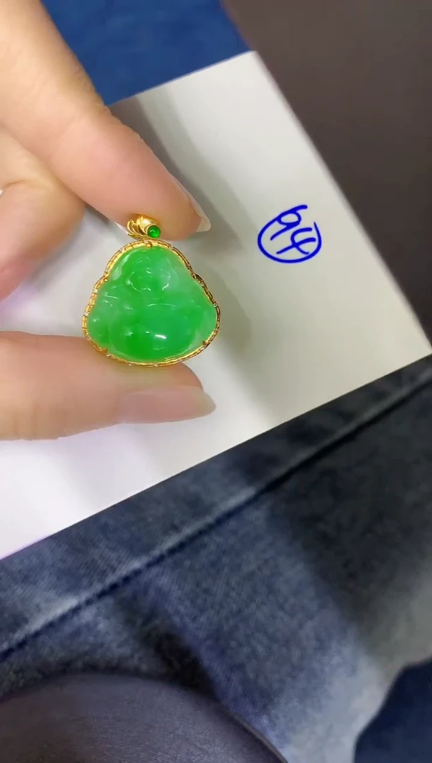 颈饰18K金镶嵌翡翠缅甸天然翡翠A货