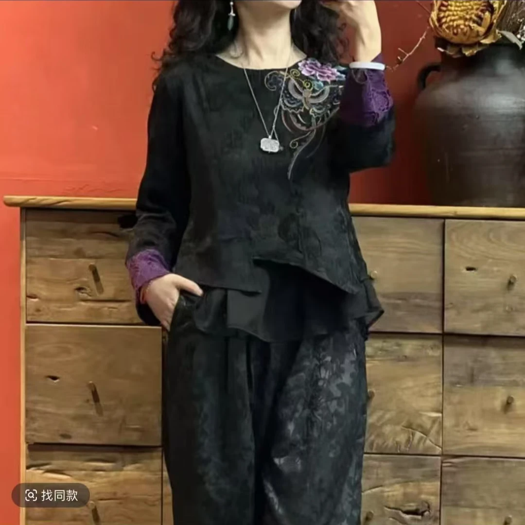 【香云阁】春季时尚百搭刺绣打底小衫上衣