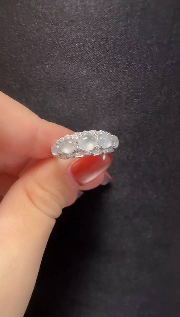 18K金镶嵌戒指翡翠017蛋面一枚