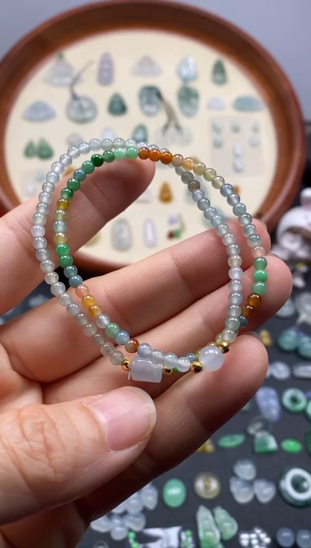 颈饰18K金镶嵌翡翠多宝珠子1串/芬