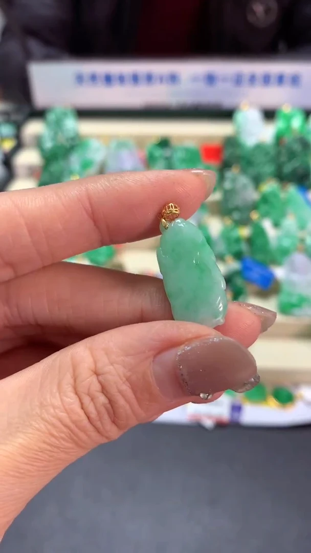 【闪购商品】翡翠吊坠(不含链)18K金镶嵌挂件