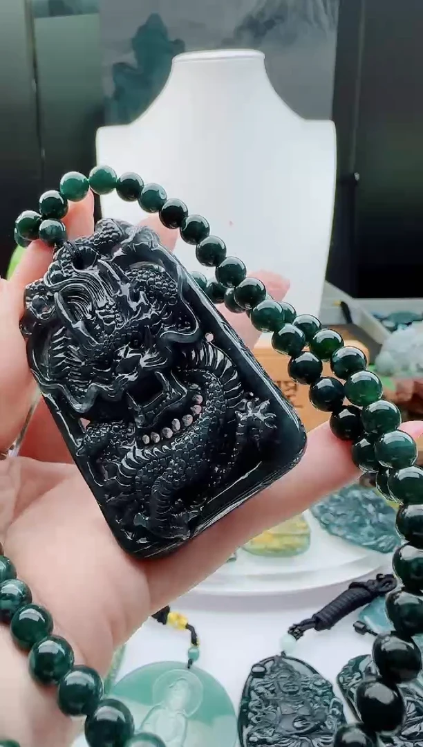 【闪购商品】翡翠颈饰未镶嵌多样性随机一件发货