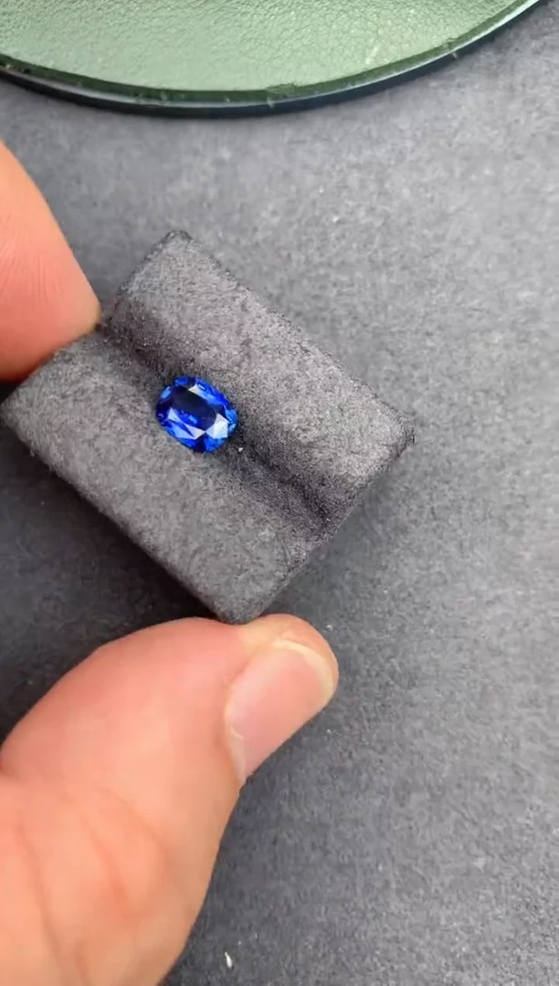 蓝宝石裸石未镶嵌1.2ct 皇家蓝蓝宝石
