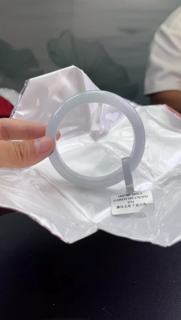 翡翠手镯未镶嵌翡翠手镯10