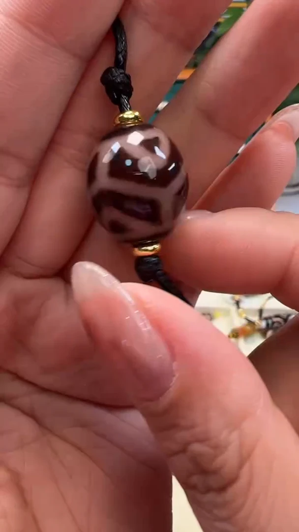 玛瑙/玉髓（覆膜）颈饰合金7.（微瑕）