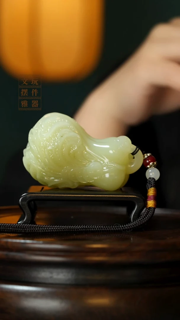 玉《丰满白菜》手把件摆件