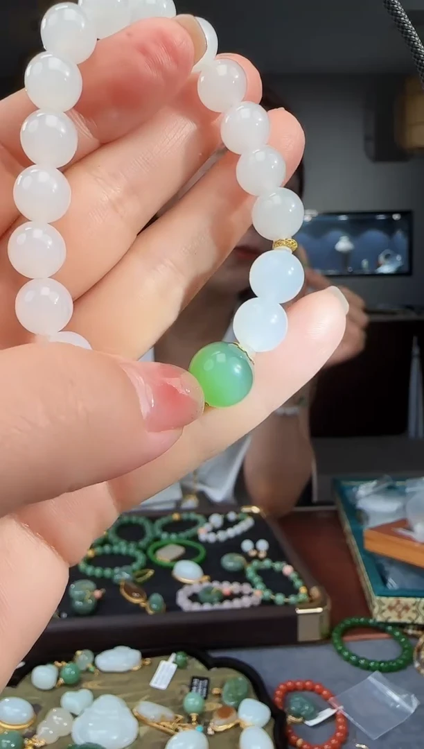 手链18K金镶嵌和田玉1