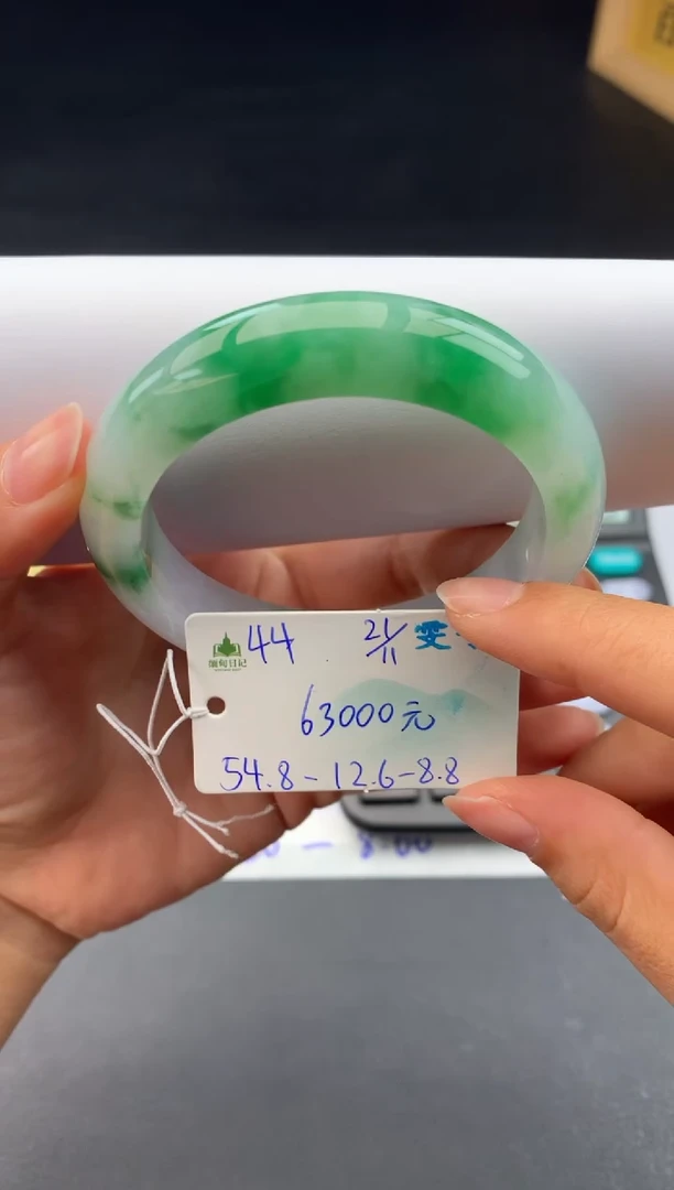 未镶嵌手镯翡翠翡翠自带#送人#，假一赔三