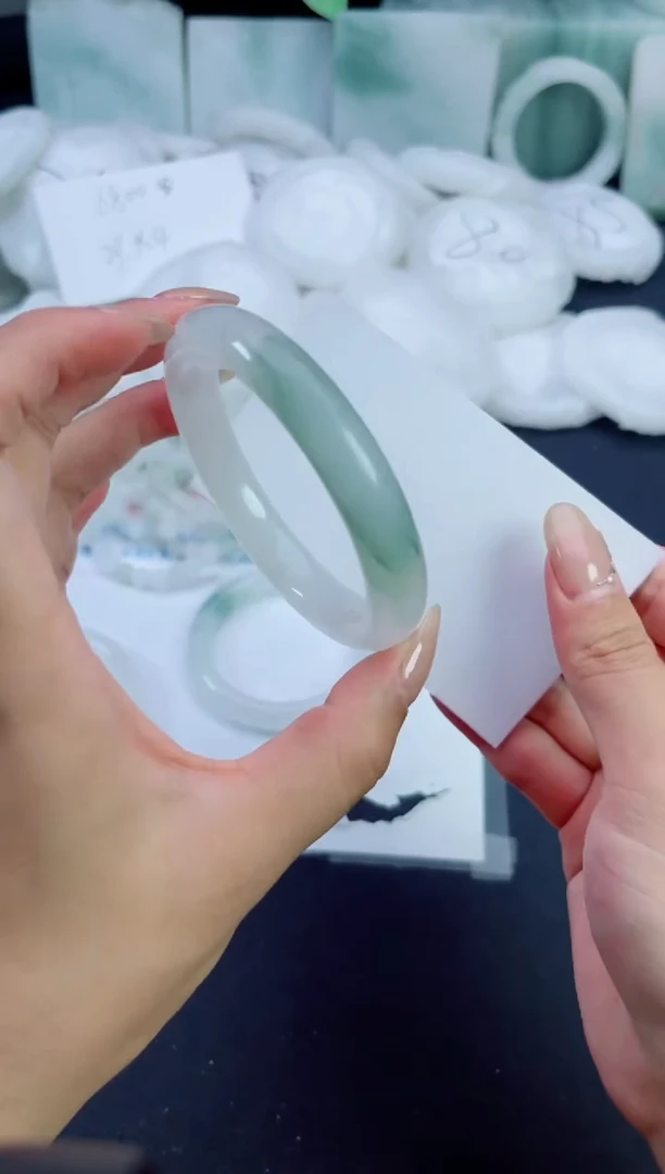 石英质玉手镯未镶嵌122